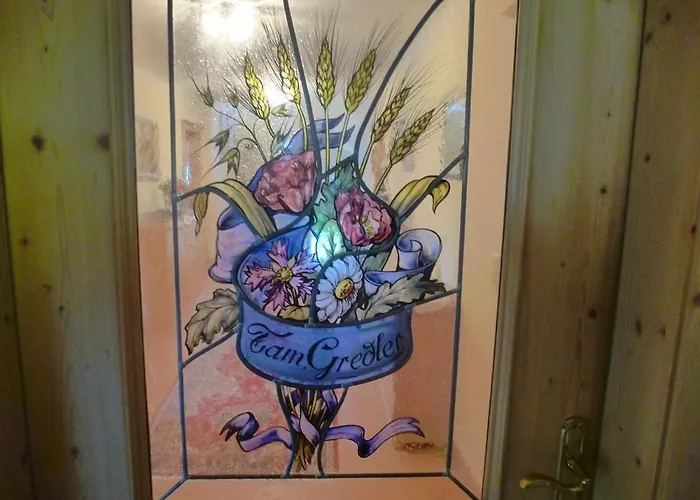 Gredler Martina * مايرهوفن