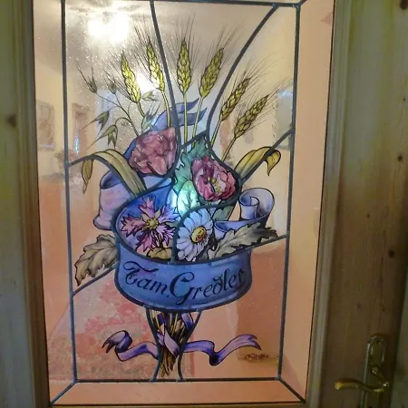 Gredler Martina * מאיירהופן